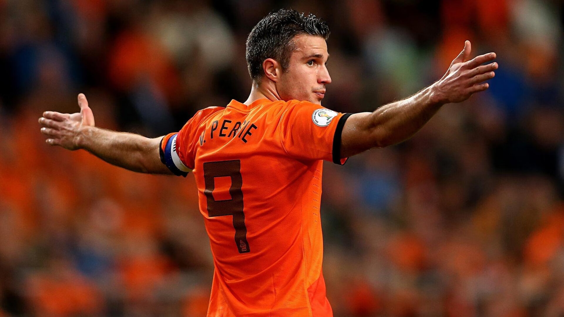 科洛·穆瓦尼在欧洲杯中获得银靴奖，科穆纳尔